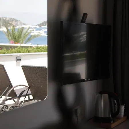 Elista & מלון 3*