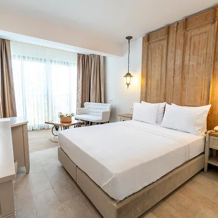 Hotel Elista & Golturkbuku