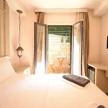 Elista & מלון 3*