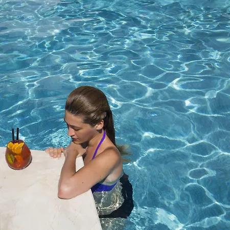 Elista & 3* גולטורקבוקו